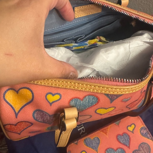 Vintage Dooney & Bourke Hearts Barrel Bag w/Matching Wallet - Picture 7 of 11